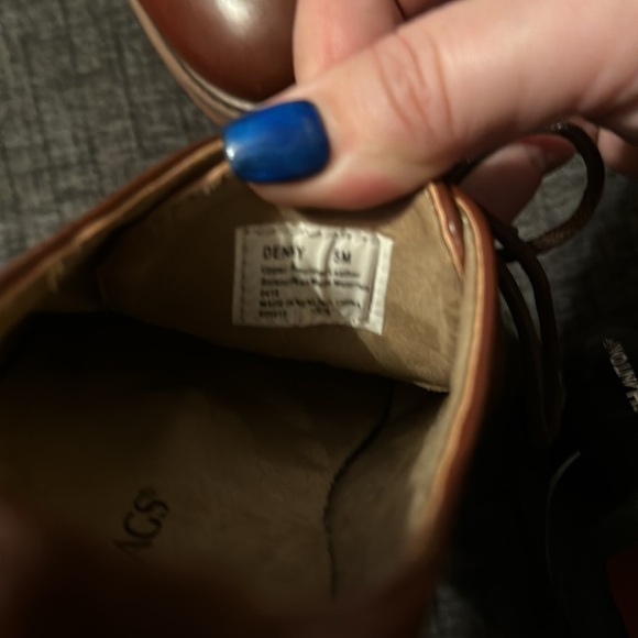 Deer Stags boys dress shoes, size 5M, in great used condition. - Picture 4 of 4